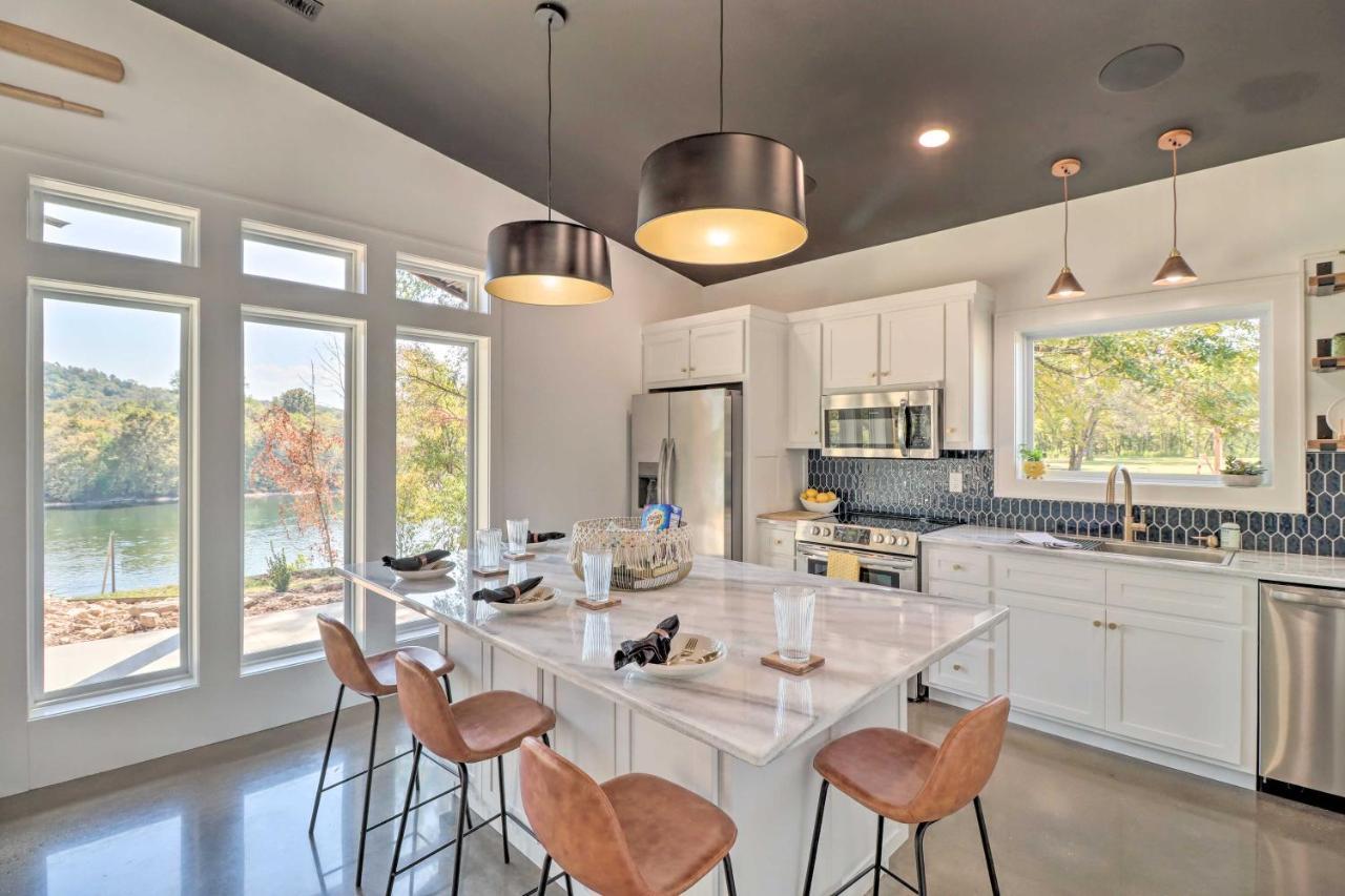 Modern Norfork House With Patio On White River! Exterior photo